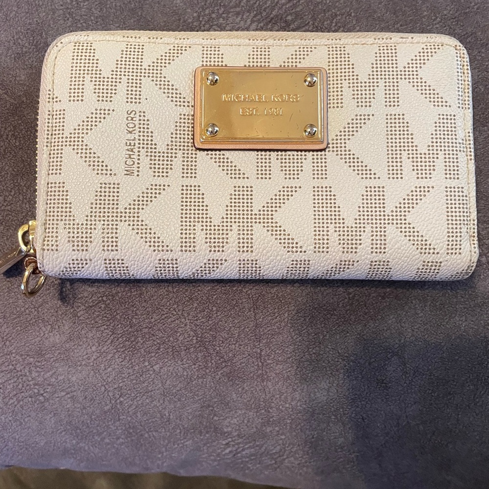 Michael Kors Beige Monogram Wallet